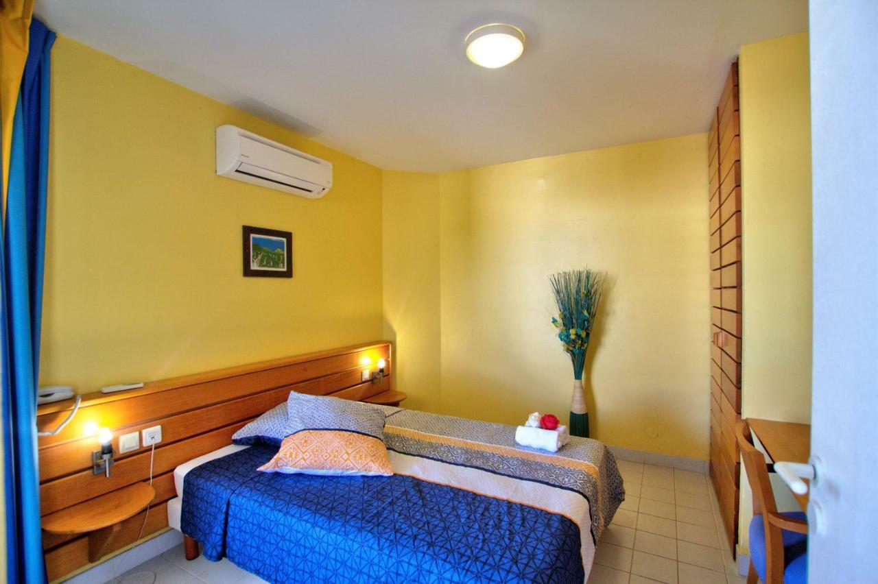 Appartement T3- Residence Manganao Saint-Francois  Exterior photo